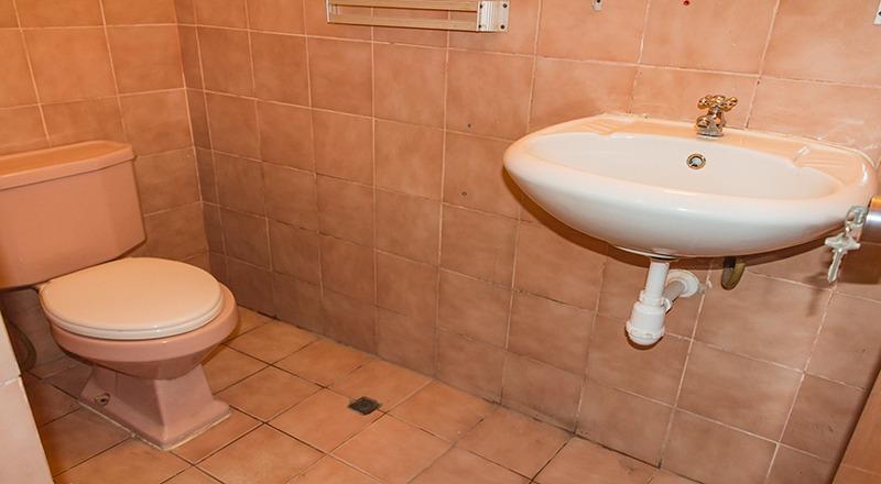 VENTA DE OFICINA 2° PISO EN AV. BALTA - CENTRO DE CHICLAYO